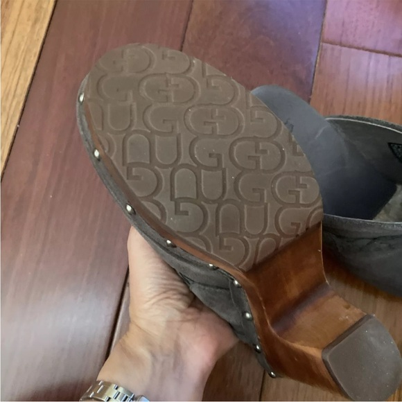 ugg mules size 8 Gray Suede - Picture 5 of 7